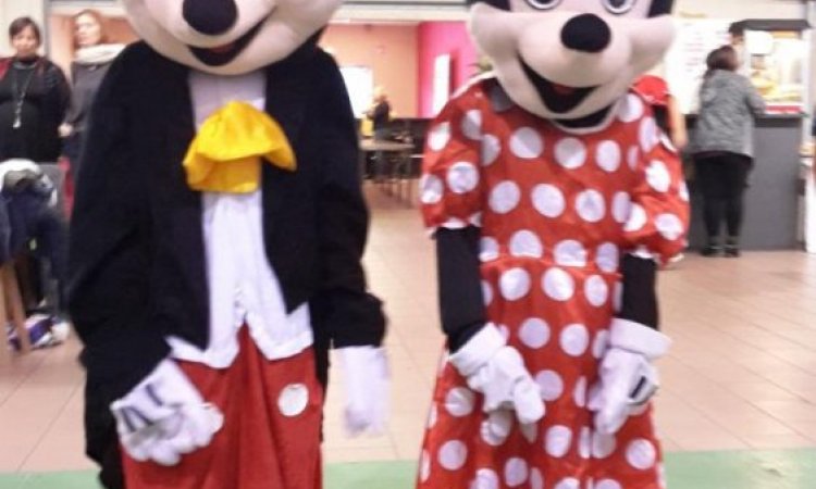 ML 39 & Mousse Loisirs - vente et location de costumes de mascottes Couple Minnie & Mickey à Oyonnax